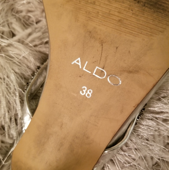 Sandals - Picture 5 of 6